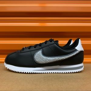 Nike Cortez Basic LTR SE Women’s Shoes
